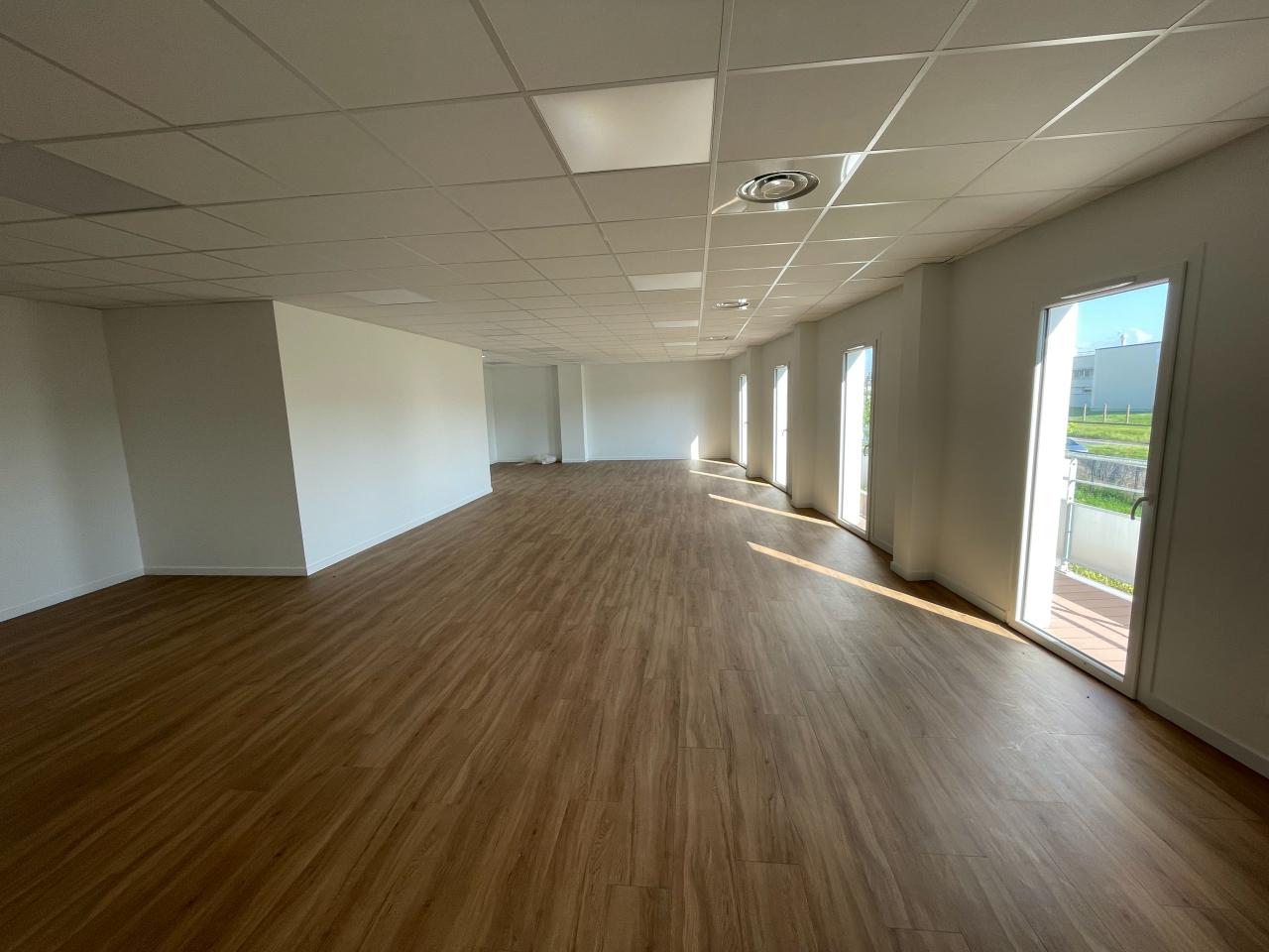 Local d'activité Genay 463m² Location local d'activité Genay Rhône OLACT2531705 10